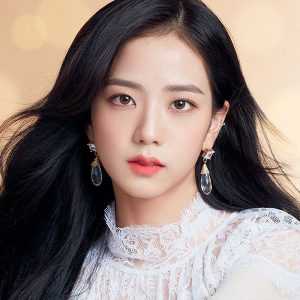 Kim Ji-soo (Jisoo) - Body Measurements - Height - Weight - Eye Color