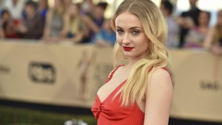 Sophie Turner – Body Measurements – Height – Weight – Eye Color