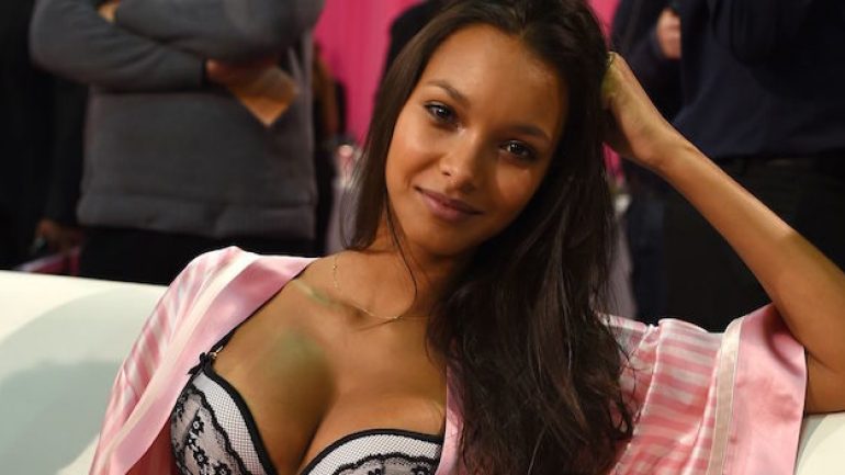 Lais Ribeiro – Body Measurements – Height – Weight – Eye Color