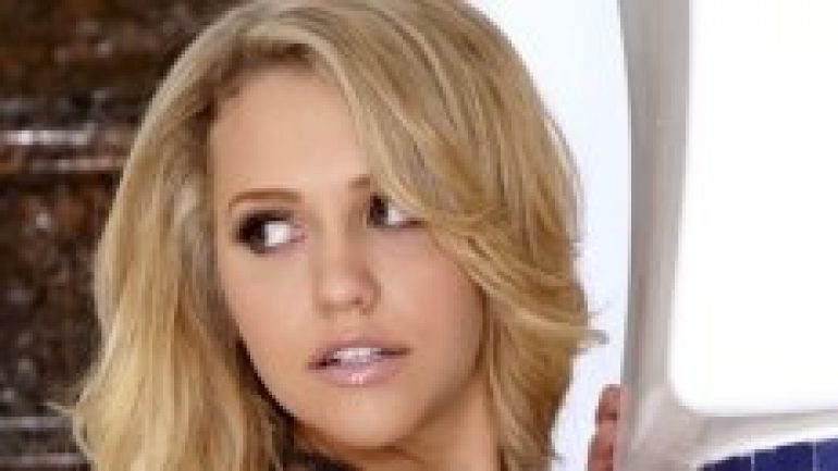 Mia Malkova – Body Measurements – Height – Weight – Eye Color