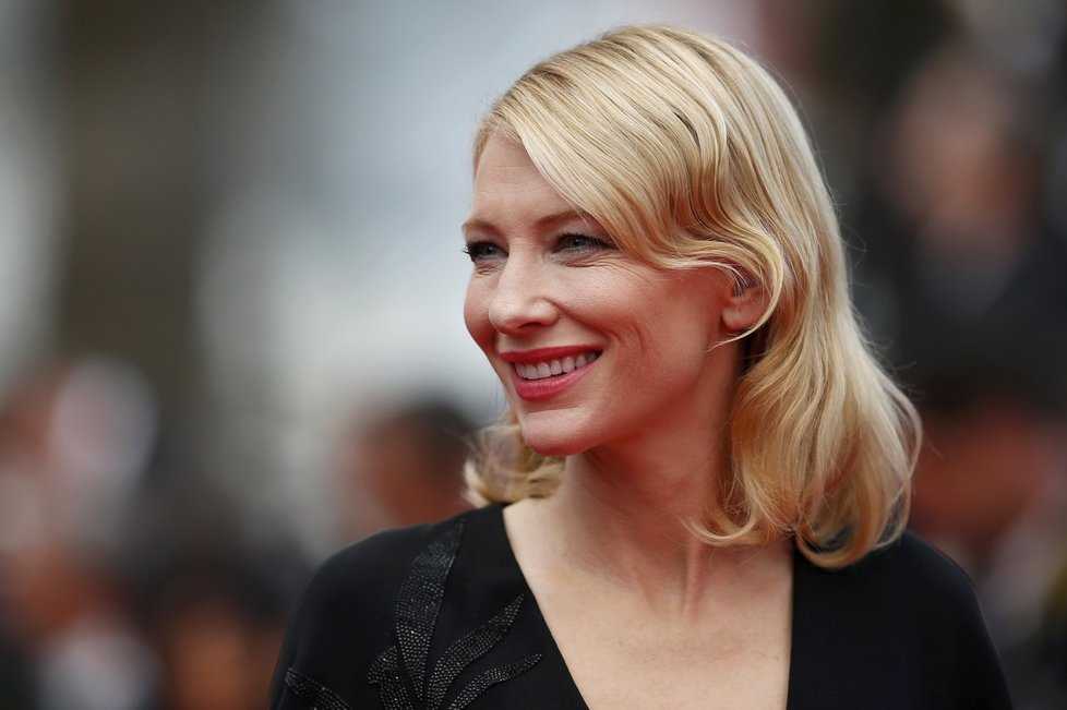 Cate Blanchett - Height – Weight – Body Measurements – Eye Color