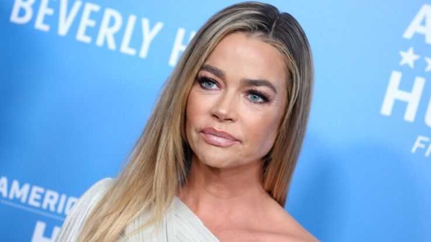 Denise Richards – Height – Weight – Body Measurements – Eye Color