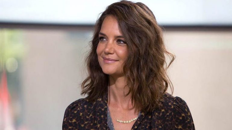 Katie Holmes – Height – Weight – Body Measurements – Eye Color – Wiki