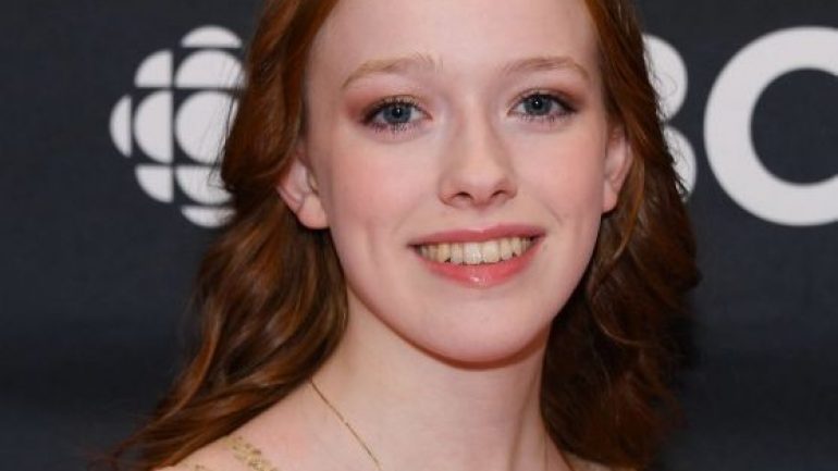 Amybeth McNulty – Height – Weight – Body Measurements – Eye Color