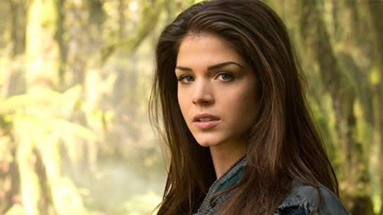 Marie Avgeropoulos – Height – Weight – Body Measurements – Eye Color