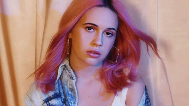 Bea Miller – Height – Weight – Body Measurements – Eye Color