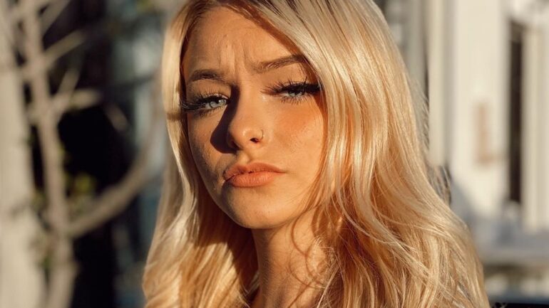 Zoe LaVerne – Height – Weight – Body Measurements – Eye Color