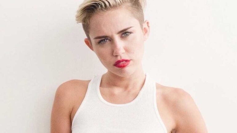 Miley Cyrus Biography, Facts, Favorite Things, Boyfriends, Favorite Color