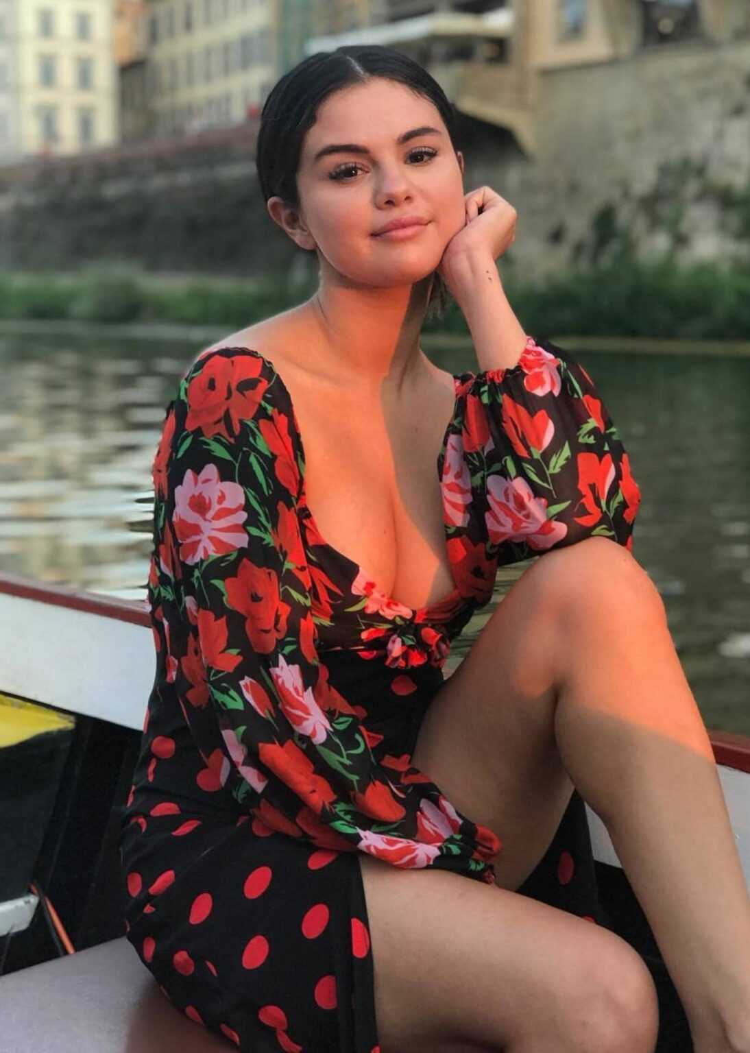 Selena Gomez Biography, Facts, Boyfriends, Favorite Color