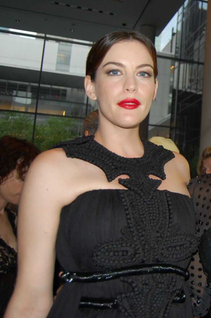 Compare Liv Tyler's Height, Weight, Body Measurements with Other Celebs