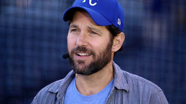 Paul Rudd Height – Weight – Body Measurements – Eye Color